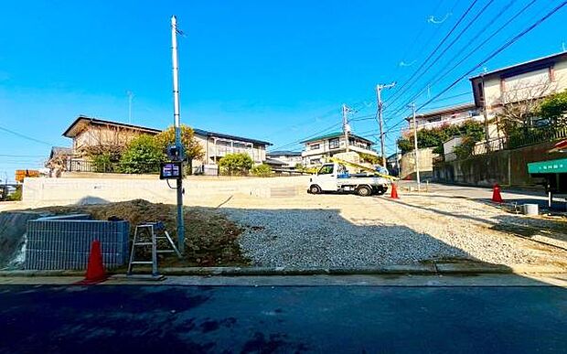 《前面道路含む現地》　■現地写真です。