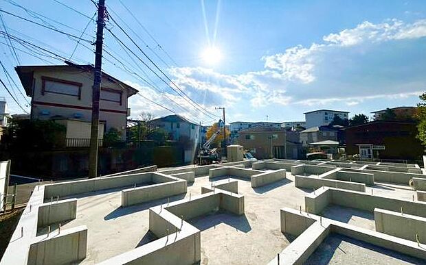 《前面道路含む現地》　■現地写真です。