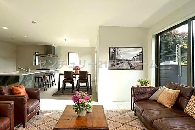 ゆとりを感じさせる上質で明るい空間が、住まう人や訪れる人を心地よく迎え入れてくれます。（本画像家具はCGで作成しており、実際に現地に家具はおかれておりません。また価格に家具は含まれておりません。）