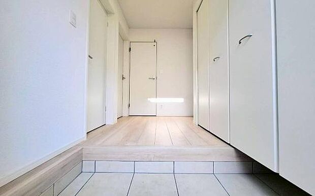 《玄関》 ■我が家の顔である玄関。帰るのが楽しみになりますね。