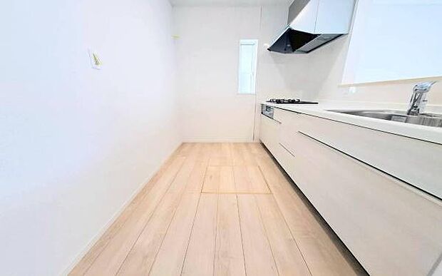 《システムキッチン》 ■会話を楽しみながら食事を味わう。一緒にいる時間が楽しい空間。カフェにいるような気分で毎日を過ごしたい。家族でいる時間を柔らかに包み込むインテリア。