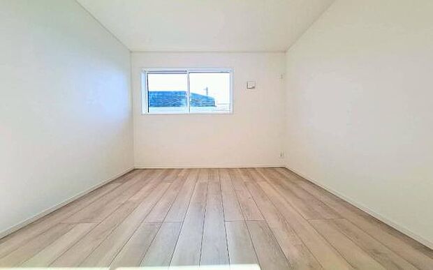 《寝室》 ■心地よい眠りへといざなうしっとりと落ち着いた雰囲気の寝室。