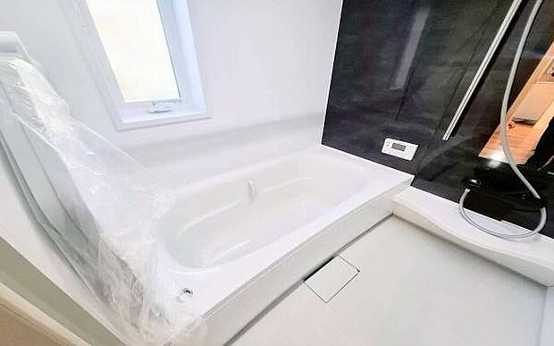 《浴室》　■ゆったりくつろげる癒しのバスルーム。