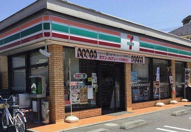 セブンイレブン川崎下新城2丁目店まで881m