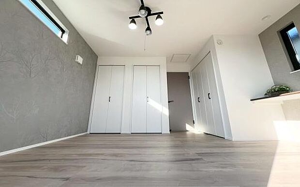 《洋室》　■明るくスタイリッシュな空間になっています。