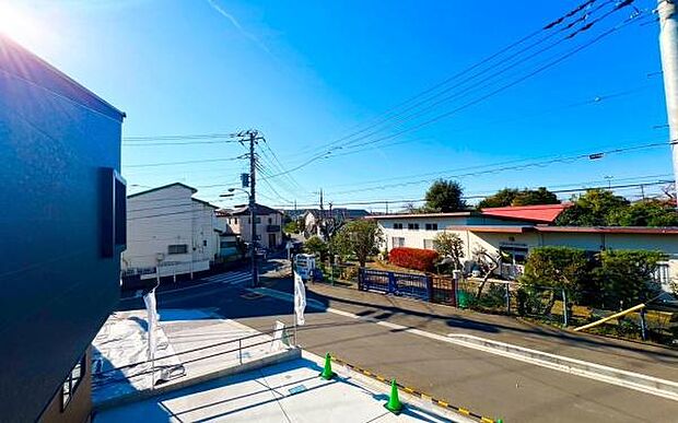 《眺望》 ■目の前には気持ちの良い空が広がります。