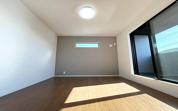 《洋室》 ■型にはまらない多才なプライベートルーム。くつろぎの場としてだけでなく、趣味や仕事のパーソナルスペースとしても活躍する、ゆったりした寝室。個の時間をたっぷり楽しめる快適空間です。