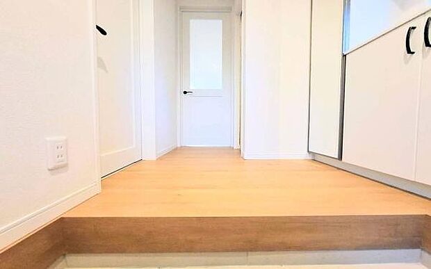 《玄関》　■我が家の顔である玄関。帰るのが楽しみになりますね。