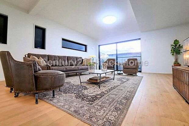 《リビングダイニング》　■本画像は家具や小物の配置をCGで作成しており、実際に現地に家具や小物は置かれておりません。また、価格に家具や小物は含まれておりません。