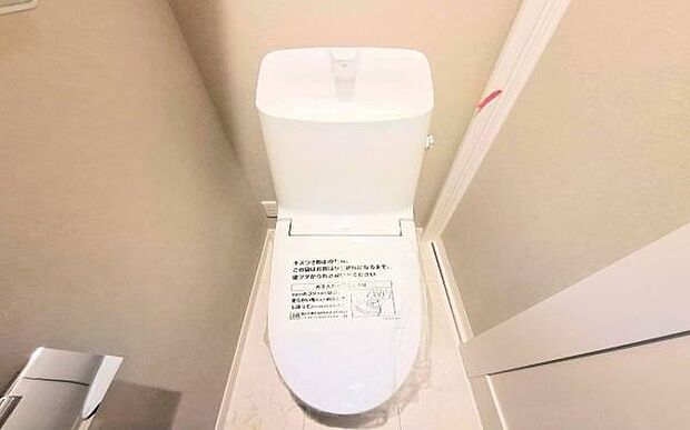 《トイレ》　■清潔感のある落ち着いたトイレ。