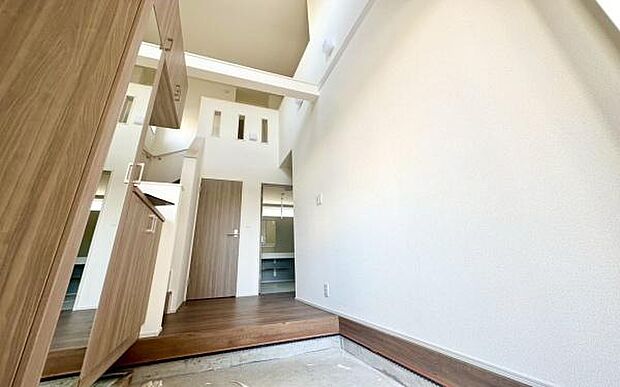 《玄関》　■我が家の顔である玄関。帰るのが楽しみになりますね。