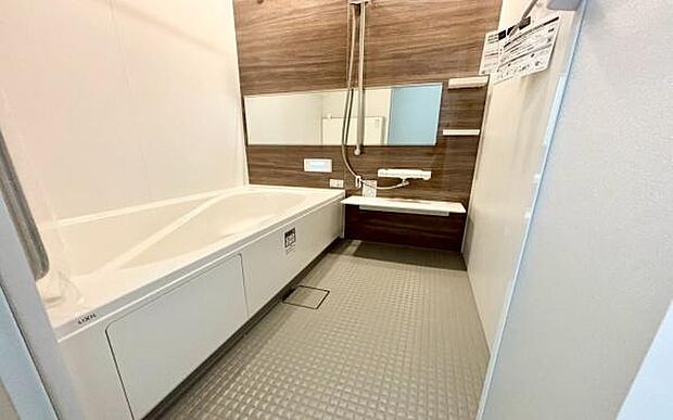 《浴室 》 ■バスルームは一日の疲れを癒す居心地の良い空間です。