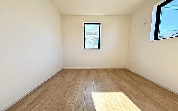 《洋室》 ■くつろぎの場としてだけでなく、趣味や仕事のパーソナルスペースとしても活躍する洋室。個の時間をたっぷり楽しめる快適空間です。