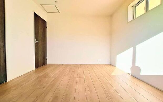 《子供部屋・洋室》　■柔らかな明るさが奥まで届く穏やかな空気に満ちた空間。