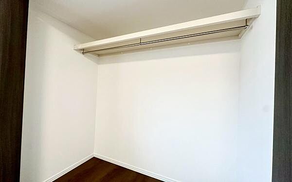 《収納》　■実用性を考慮した収納です。