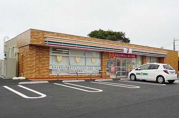 セブンイレブン町田本町田中町店まで769m