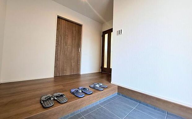 《玄関》 ■我が家の顔である玄関。帰るのが楽しみになりますね。