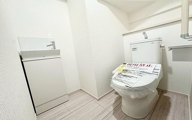 《トイレ》 ■清潔感のある落ち着いたトイレ。