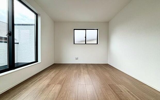 《寝室》　■心地よい眠りへといざなうしっとりと落ち着いた雰囲気の寝室。