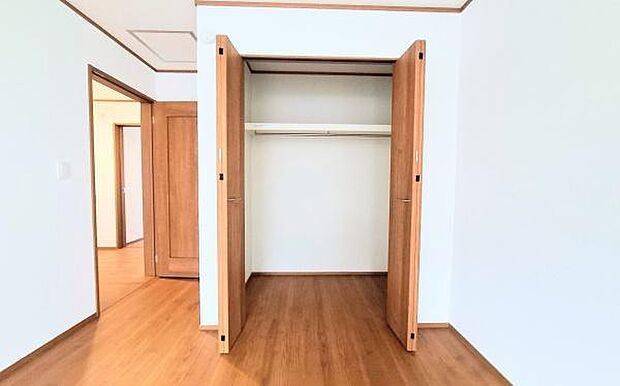 《収納》　■使い勝手の良い収納です