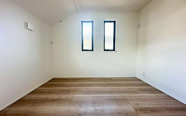 《洋室》　■型にはまらない多才なプライベートルーム。くつろぎの場としてだけでなく、趣味や仕事のパーソナルスペースとしても活躍する、個の時間をたっぷり楽しめる快適空間です。