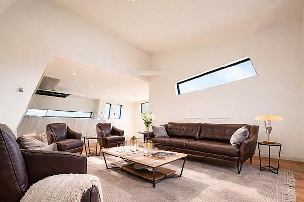 ■ゆとりを感じさせる上質で明るい空間が、住まう人や訪れる人を心地よく迎え入れてくれます。(本画像はCGで作成しており、実際に現地に家具は置かれておりません。また、価格に家具は含まれておりません。)