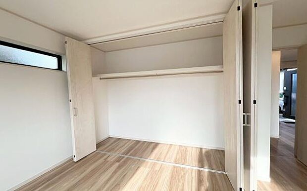 《収納》 ■効率よく片付けられる収納スペース