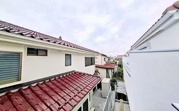 《眺望》さわやかな風が渡りたっぷり陽光がふりそそぎます。