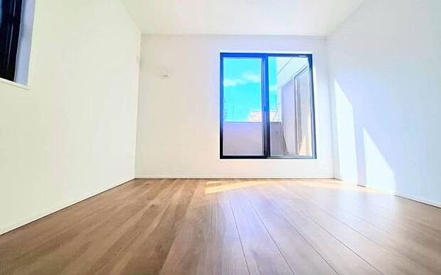 《子供部屋》 ■お子様の成長を優しく見守る、明るい子供部屋。遊んだり、学んだり、時には一人の時間を過ごしたりと健やかな毎日を育む大切な場所。未来への第一歩を育む、かけがえのない空間です。