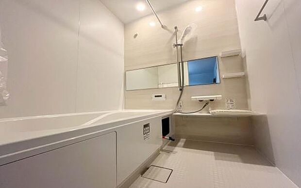 《浴室 》 ■バスルームは一日の疲れを癒す居心地の良い空間です。