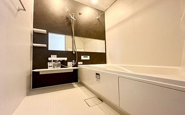 《浴室 》 ■バスルームは一日の疲れを癒す居心地の良い空間です。