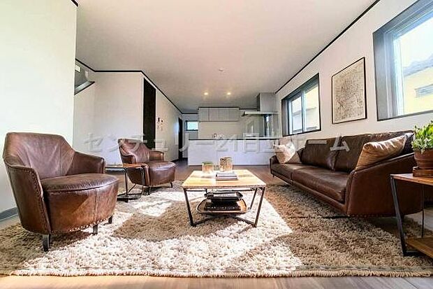 ゆとりを感じさせる上質で明るい空間が、住まう人や訪れる人を心地よく迎え入れてくれます。（本画像家具はCGで作成しており、実際に現地に家具はおかれておりません。また価格に家具は含まれておりません。）