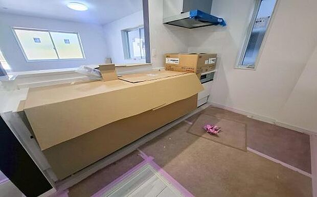 《キッチン》 ■お手入れしやすくきれいなキッチン。お料理の始めから後片付けまで楽しい時間になりそうです。