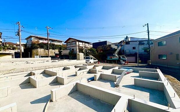 《前面道路含む現地》　■現地写真です。