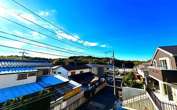 《眺望》　■「空」×「光」×「風」。開放感を具現化したような現地は、まさに「永住の地」としての選択肢です。