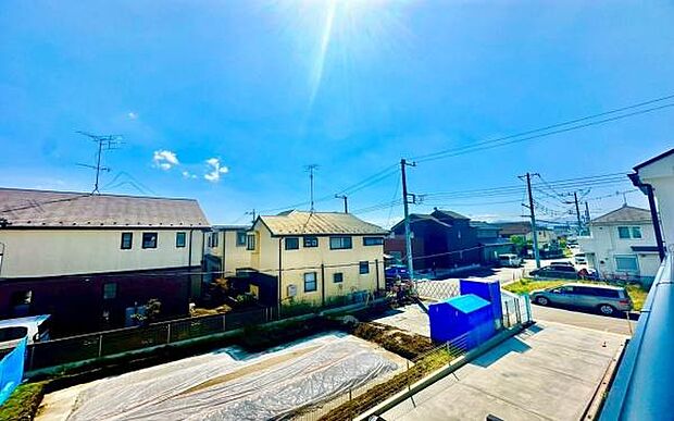 《眺望》 ■「空」×「光」×「風」。開放感を具現化したような現地は、まさに「永住の地」としての選択肢です。
