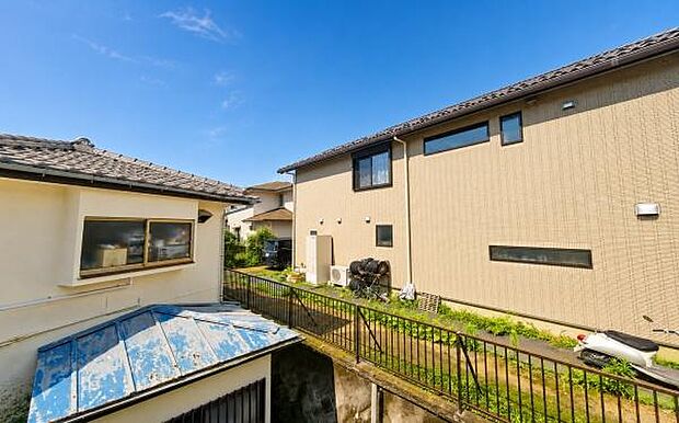 《眺望》 ■目の前には気持ちの良い青空が広がります。開放的で開けた空間が望めます。