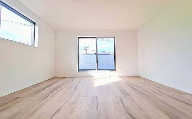 《洋室》 ■明るくスタイリッシュな空間になっています。