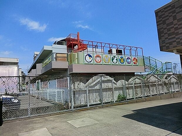 つきみ野すこやか保育園まで565m、散歩、外遊びを多く取り入れ、四季折々の移り変わりを身近に感じながら、豊かな体験を積み重ねていきます。