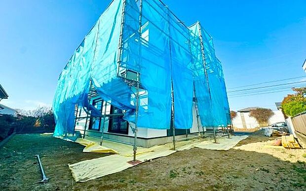 《現地》　■安心して暮らせそうな住環境です。