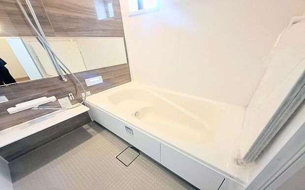 《浴室　》　■バスルームは一日の疲れを癒す居心地の良い空間です。