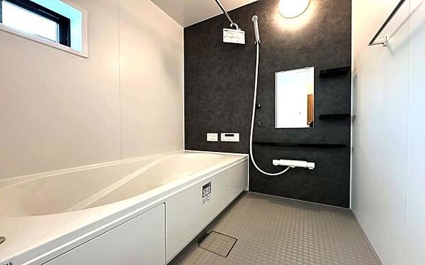 《浴室　》　■バスルームは一日の疲れを癒す居心地の良い空間です。