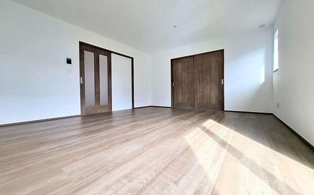 《リビングダイニング》 ■ご家族でゆったりとした時間を過ごす場所です。