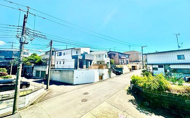 《眺望》　■「空」×「光」×「風」。開放感を具現化したような現地は、まさに「永住の地」としての選択肢です。