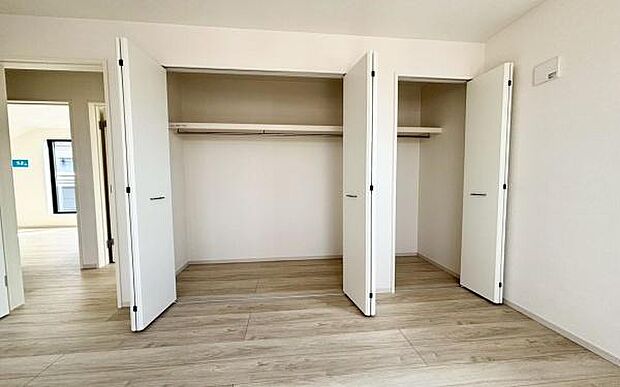 《収納》　■使い勝手の良い収納です