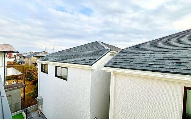 《眺望》　■目の前には気持ちの良い青空が広がります。開放的で開けた空間が望めます。