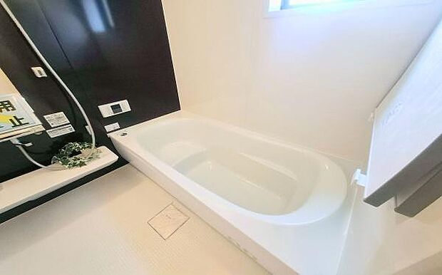 《浴室 》 ■バスルームは一日の疲れを癒す居心地の良い空間です。