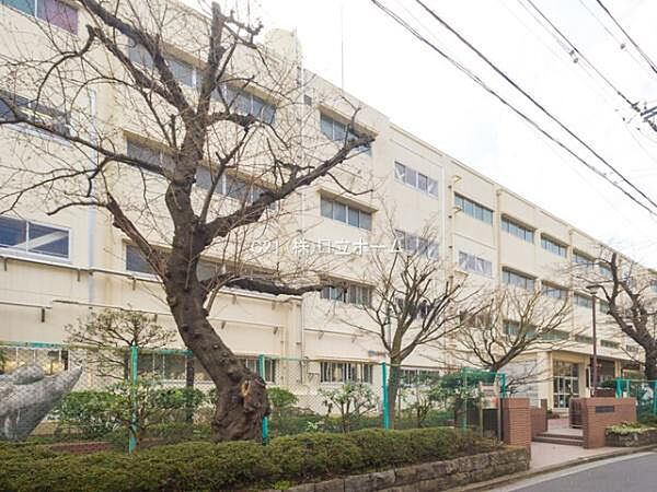横浜市立岡村中学校まで711m