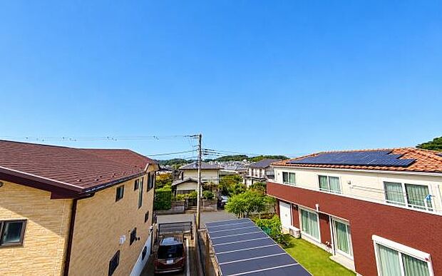 《眺望》 ■目の前には気持ちの良い青空が広がります。開放的で開けた空間が望めます。