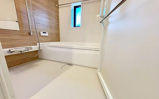 《浴室 》 ■バスルームは一日の疲れを癒す居心地の良い空間です。